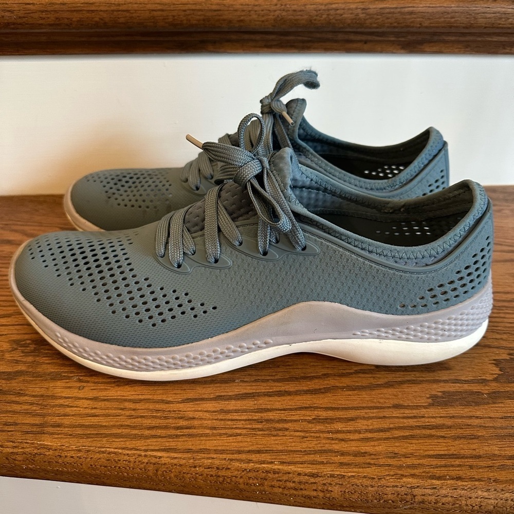 Crocs LiteRide 360 Pacer 206715 Casual Shoes Mens 10 Blue Beach Fish Outdoor EUC